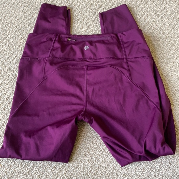 Athleta scalloped bottom w/pocket leggings - Picture 1 of 5